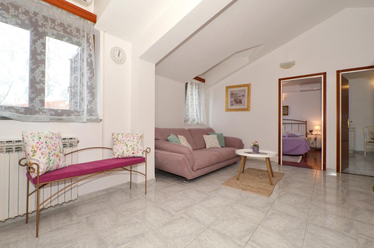 Apartmani Basic 1 Split Exterior photo